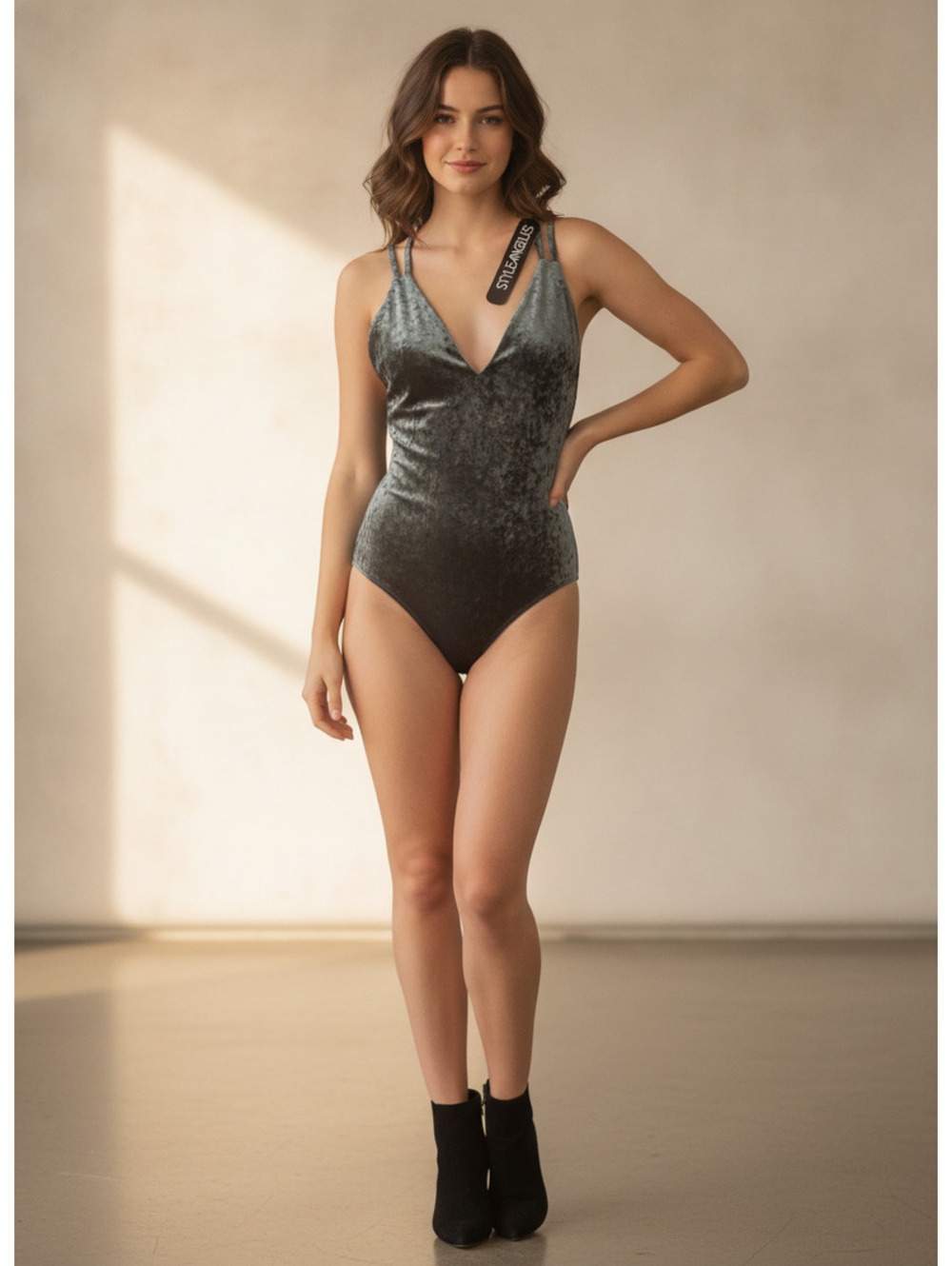 STYLEANGELES Velvet Bodysuit with Crisscross Back Straps - Size Small
